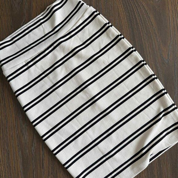 LuLaRoe Cassie Skirt - Picture 1 of 1